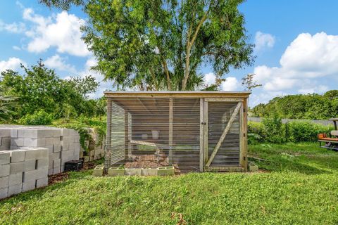 A home in Loxahatchee