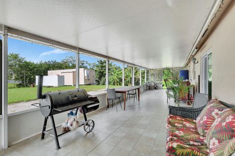 A home in Loxahatchee