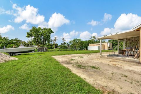 A home in Loxahatchee