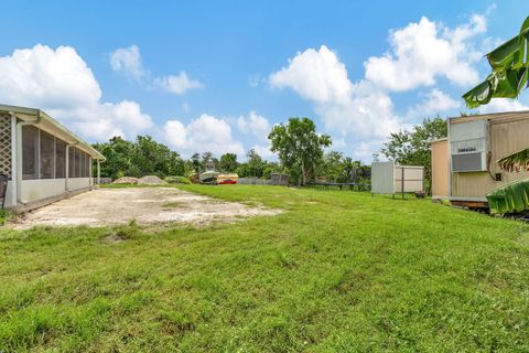 A home in Loxahatchee