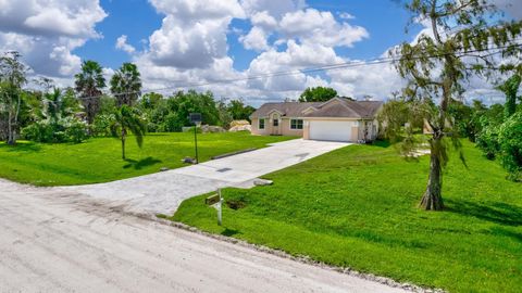 A home in Loxahatchee