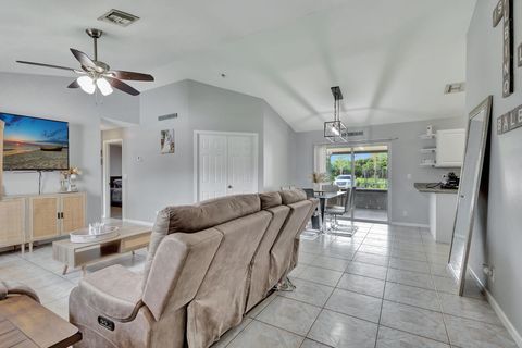 A home in Loxahatchee