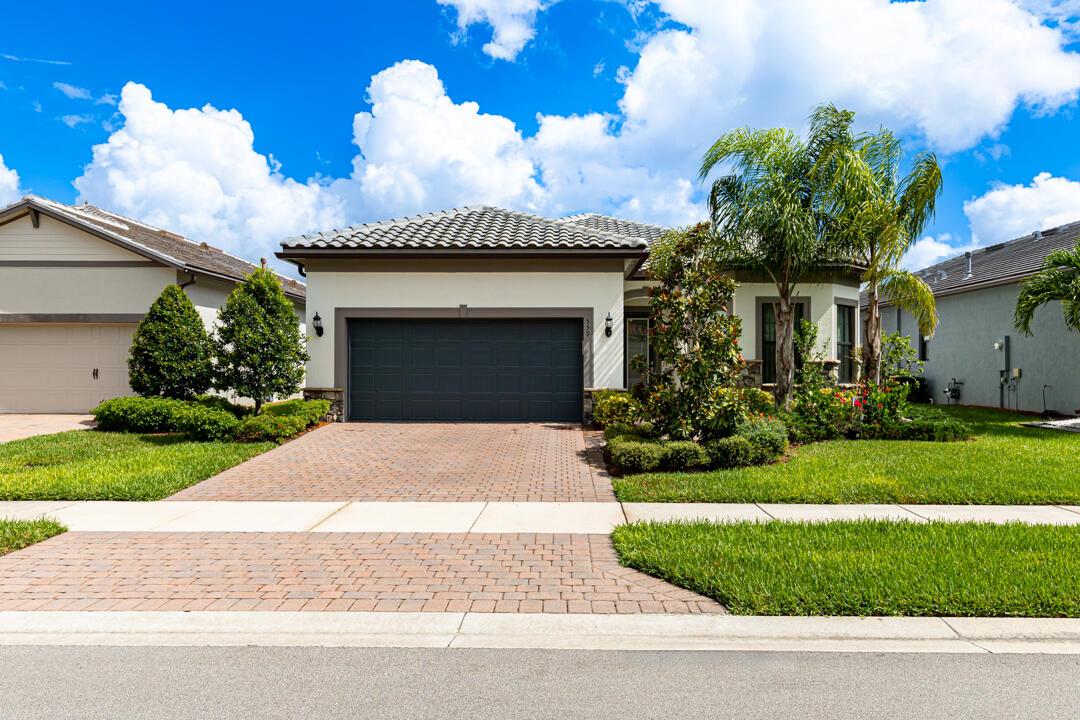 VERANDA GARDENS - Residential Lease