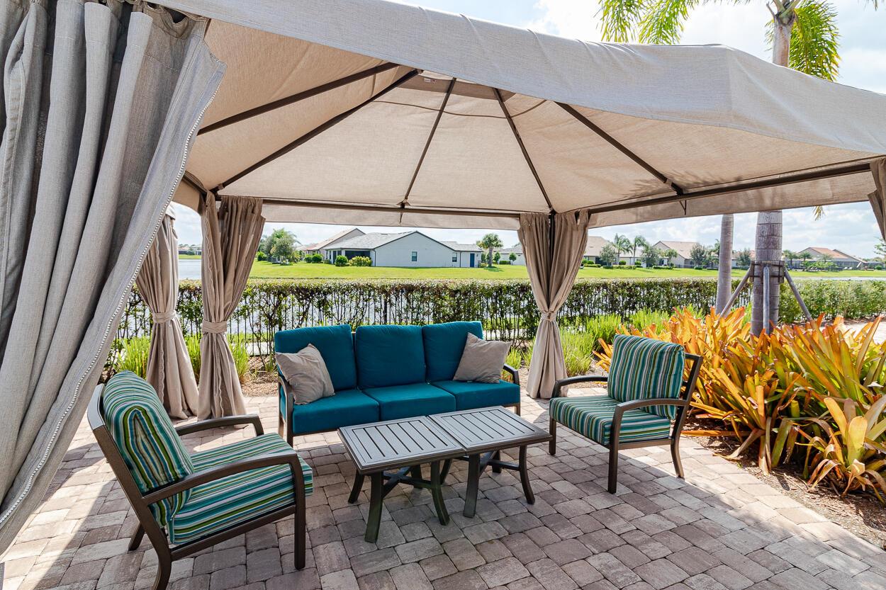 VERANDA GARDENS - Residential Lease