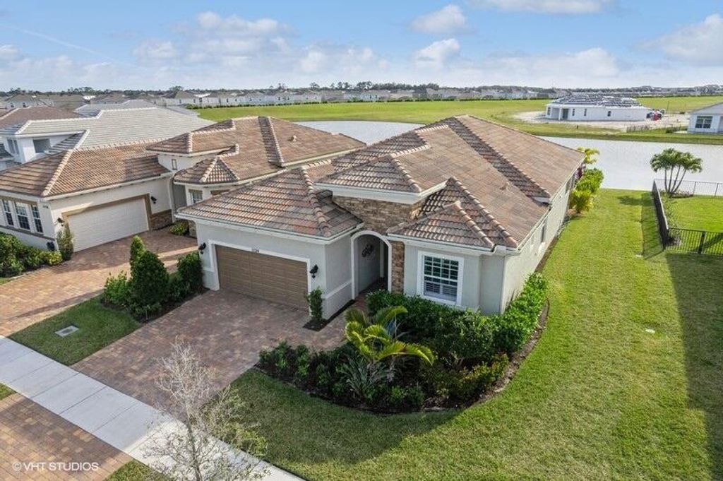 Photo of 11124 SW Lunata Way, Port Saint Lucie, FL 34987 (MLS # R10951785)