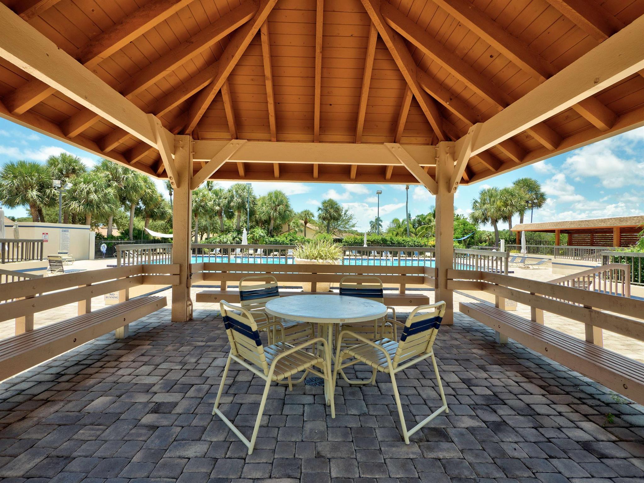 RIVER - Residential Lease