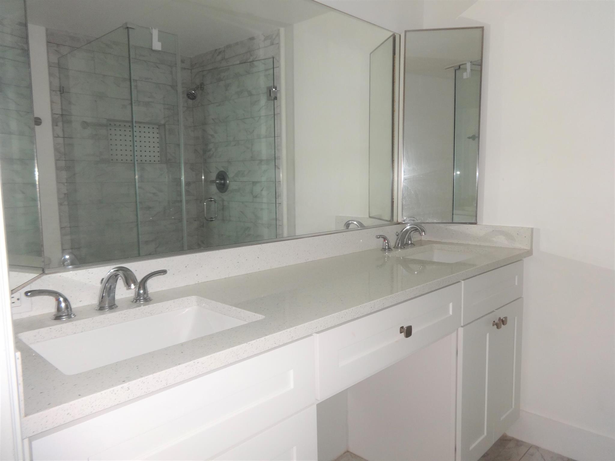 RIVER - Residential Lease