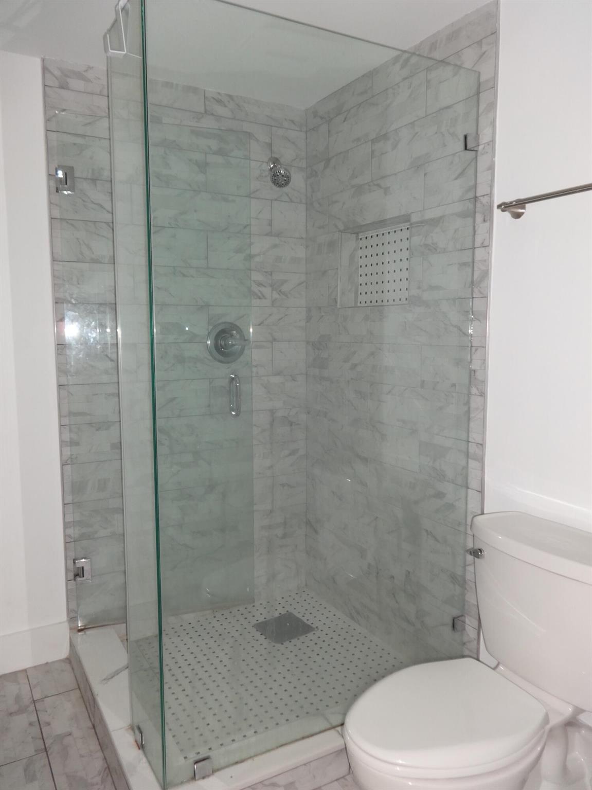 RIVER - Residential Lease