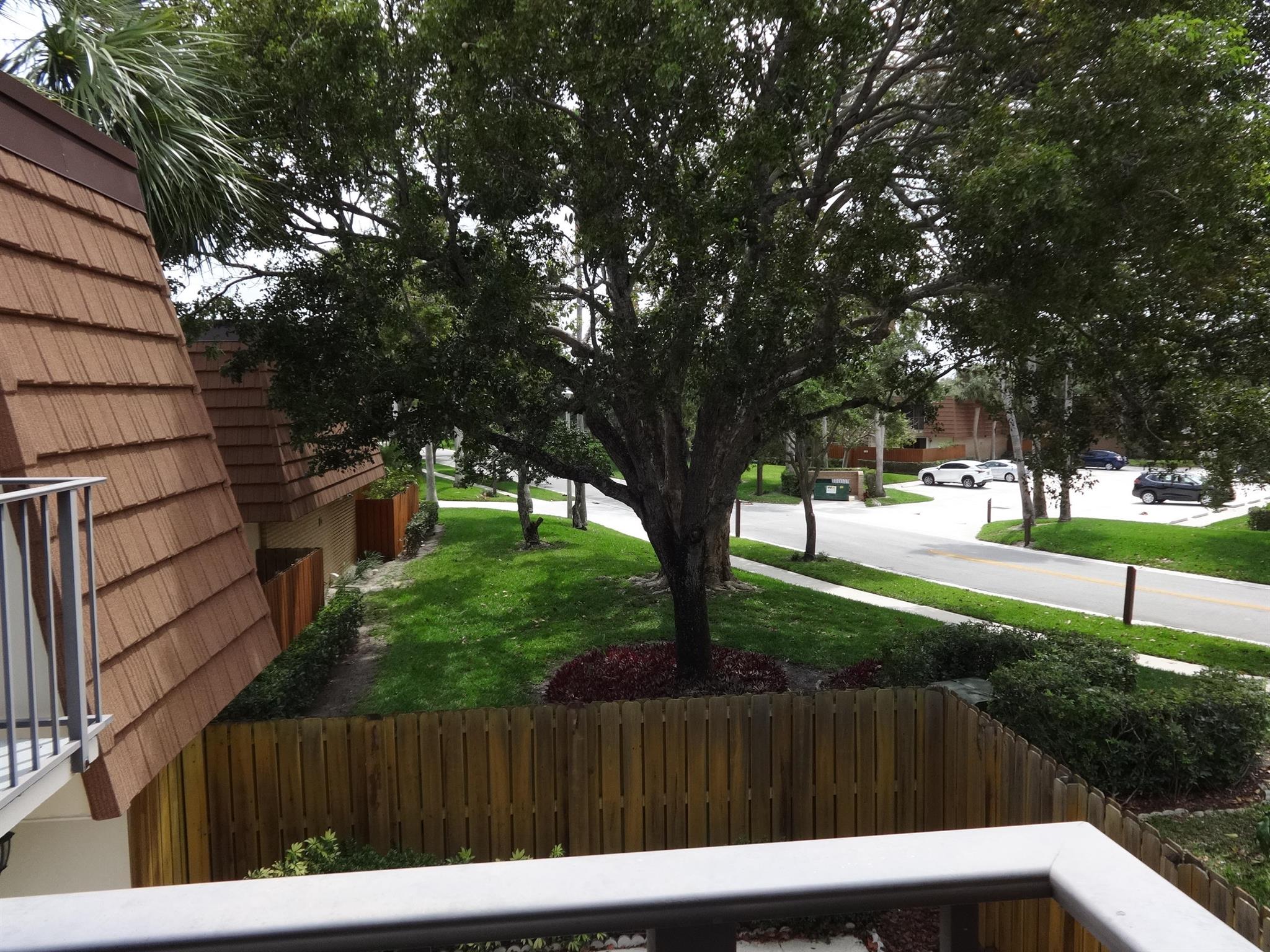 RIVER - Residential Lease