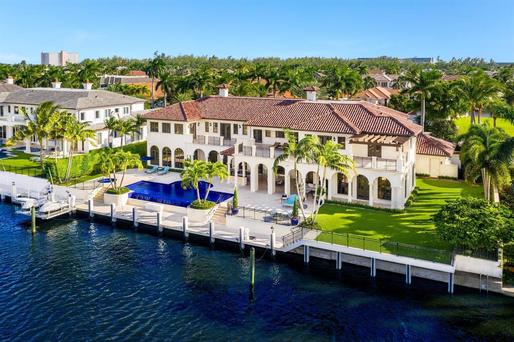 ROYAL PALM YACHT & COUNTRY CLUB - Residential