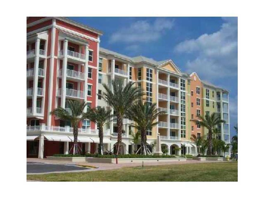 2 Bedroom 2 Bath Luxury Intercoastal Condo. Large model w large patio area, steps to the pool. Corner Unit with view of interior pool from all rooms. Concierge service, valet parking, exercise room, business center and more. Second pool, Intercoastal, docks close by. Water & basic cable included in the rent.
