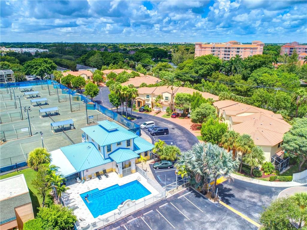 Arbor Green Townhomes - Residential