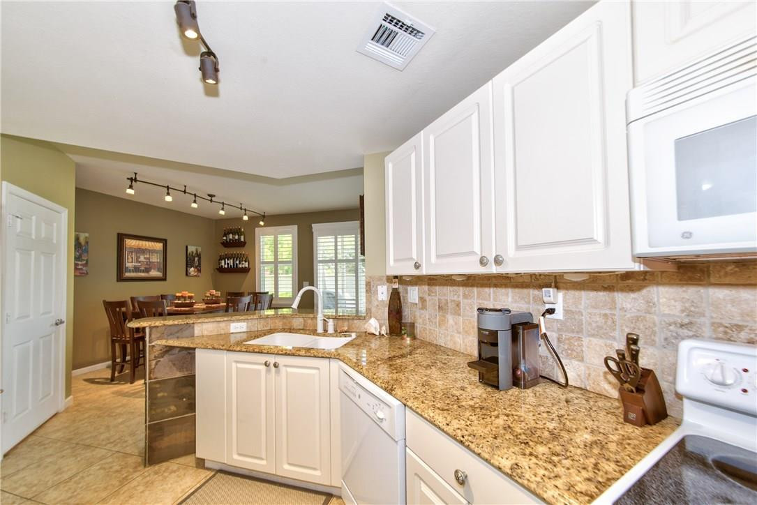 Arbor Green Townhomes - Residential