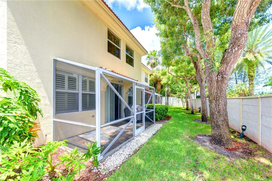 Arbor Green Townhomes - Residential