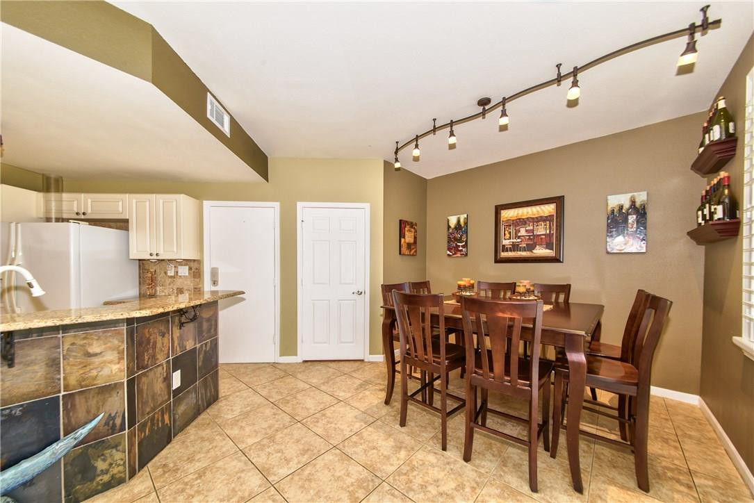 Arbor Green Townhomes - Residential