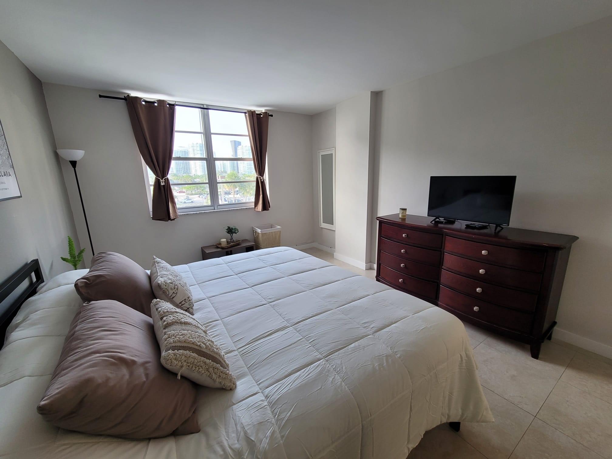 ARLEN HOUSE WEST CONDO - Residential