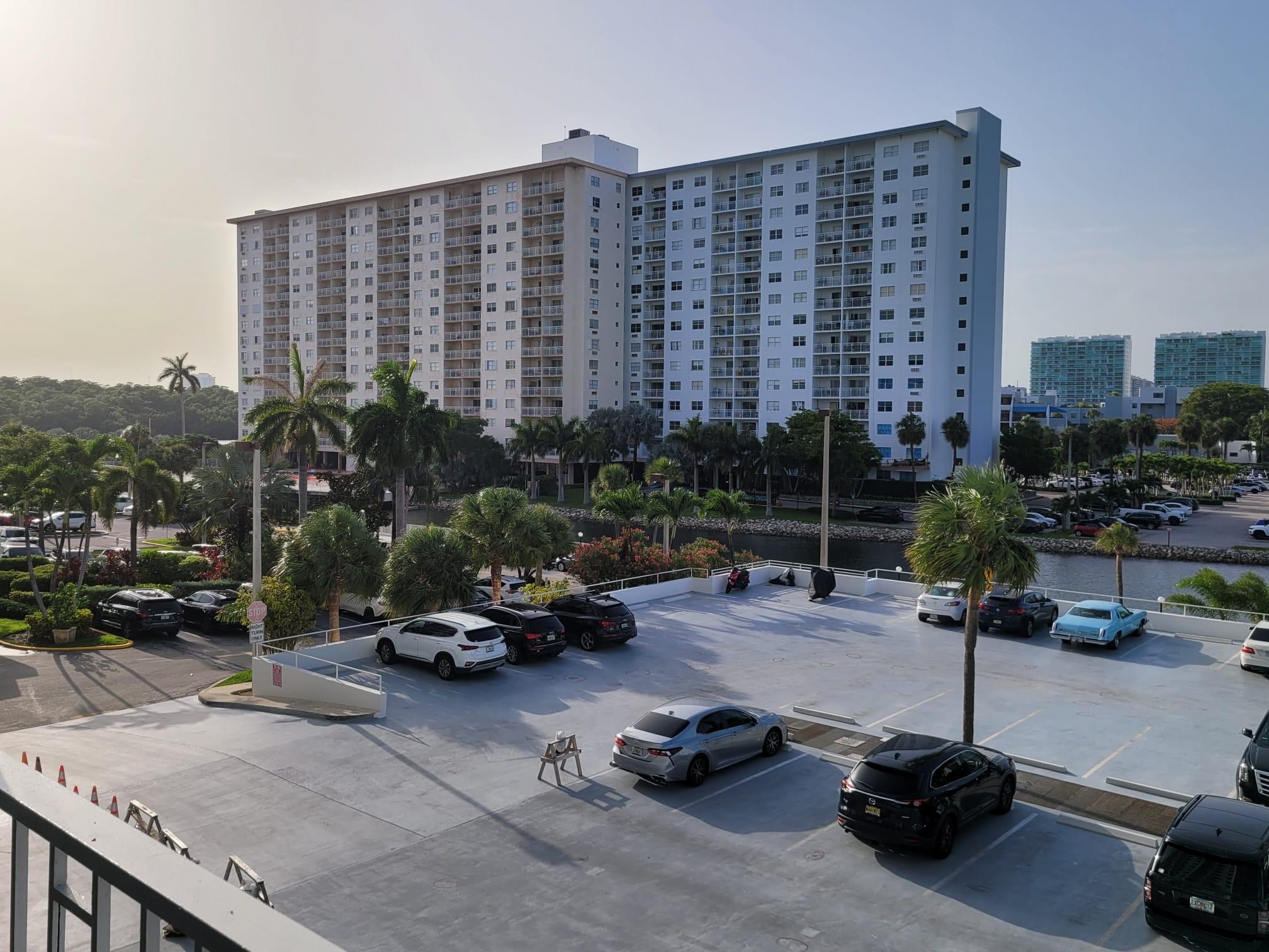 ARLEN HOUSE WEST CONDO - Residential