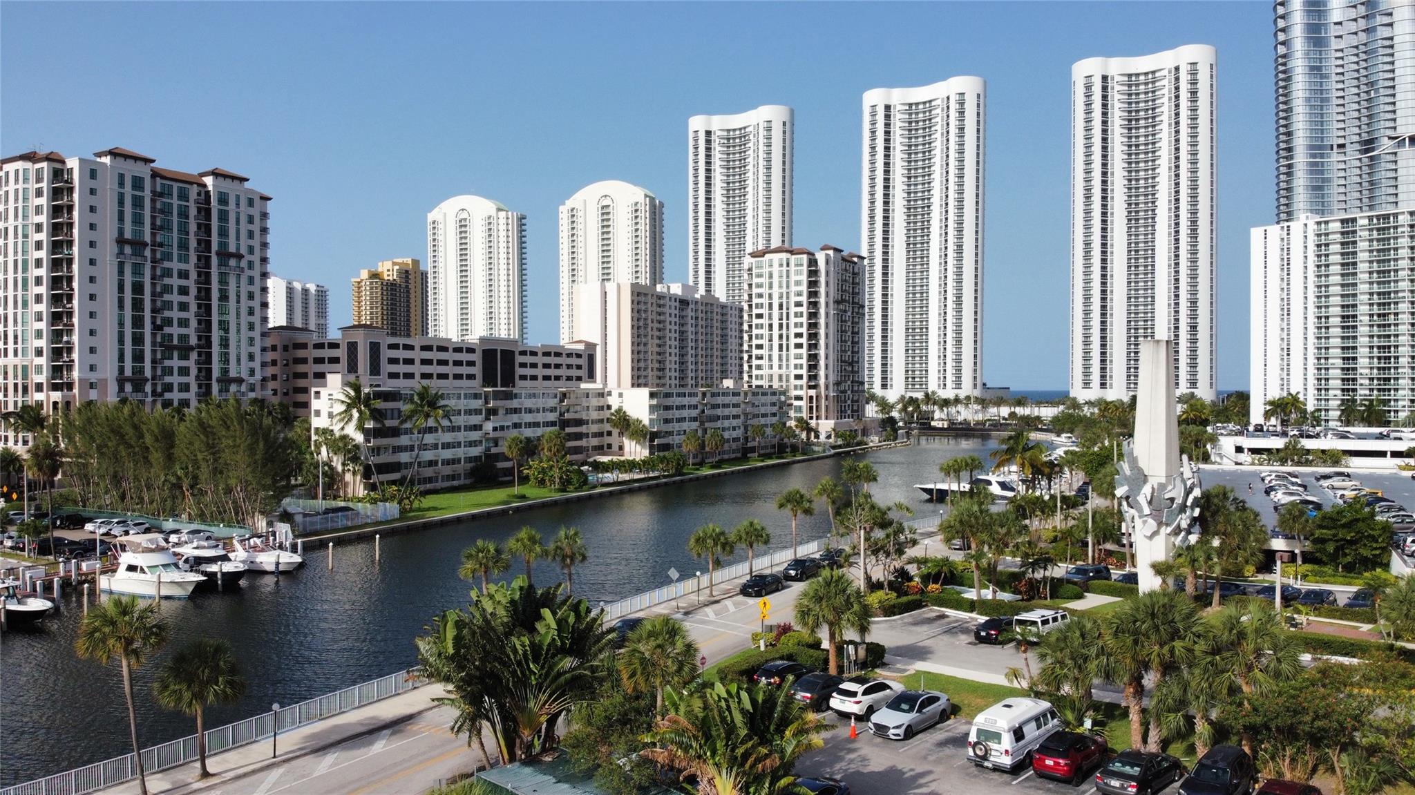ARLEN HOUSE WEST CONDO - Residential