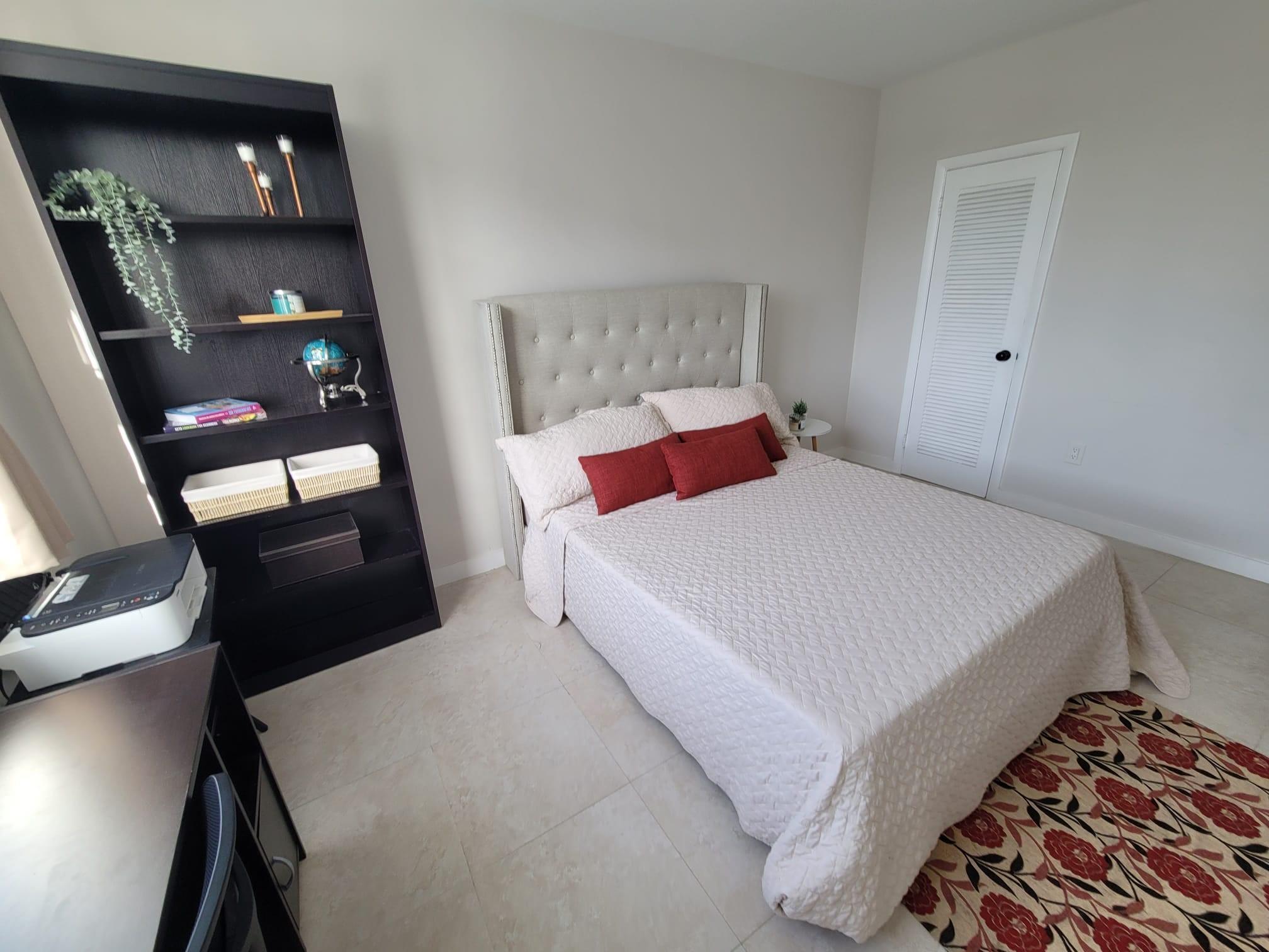 ARLEN HOUSE WEST CONDO - Residential