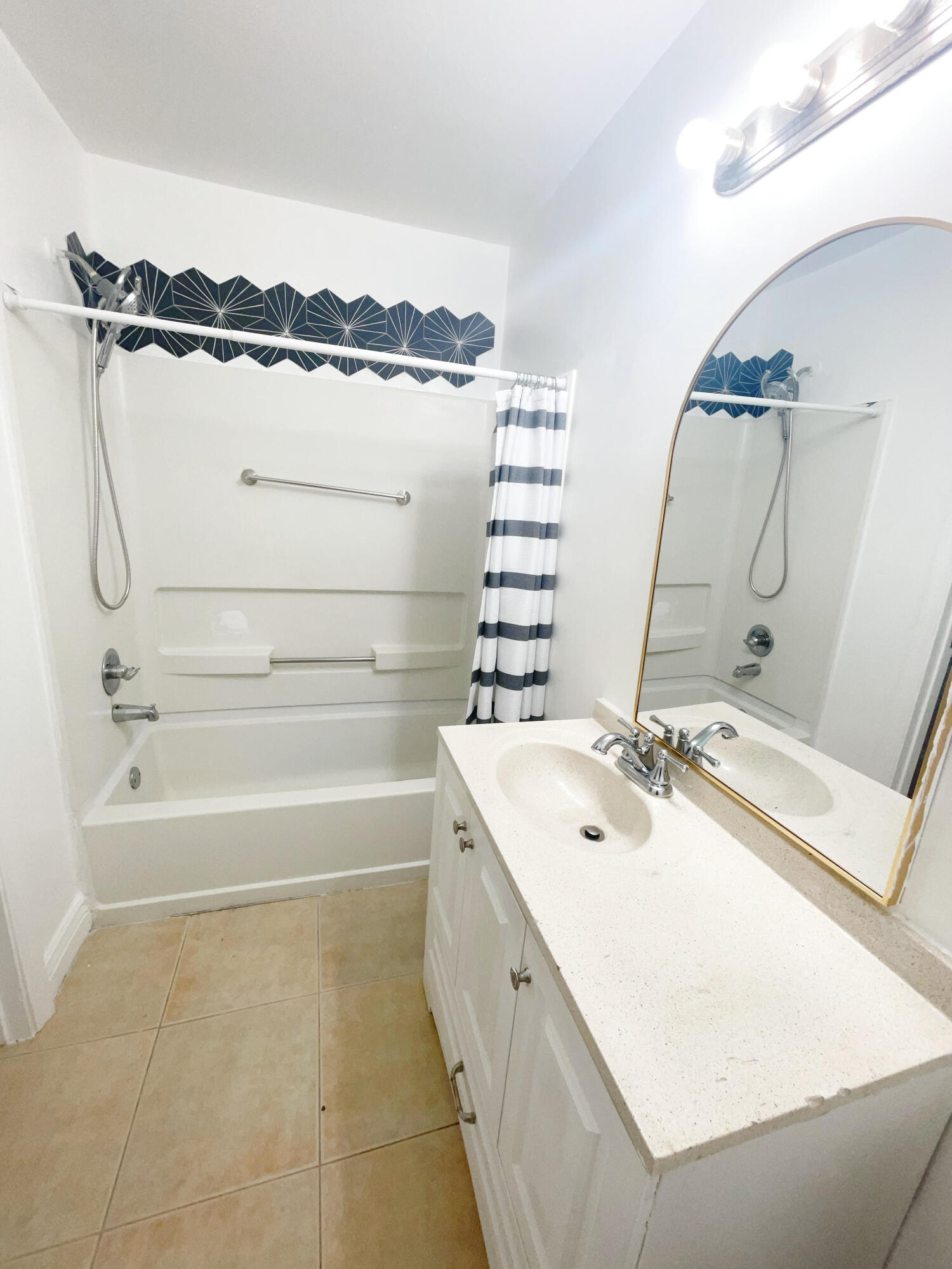 CASABLANCA ISLES CONDOMINIUM - Residential