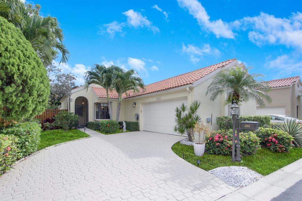 Photo of 2551 La Cristal Circle Cir, Palm Beach Gardens, FL 33410 (MLS # R10814320)