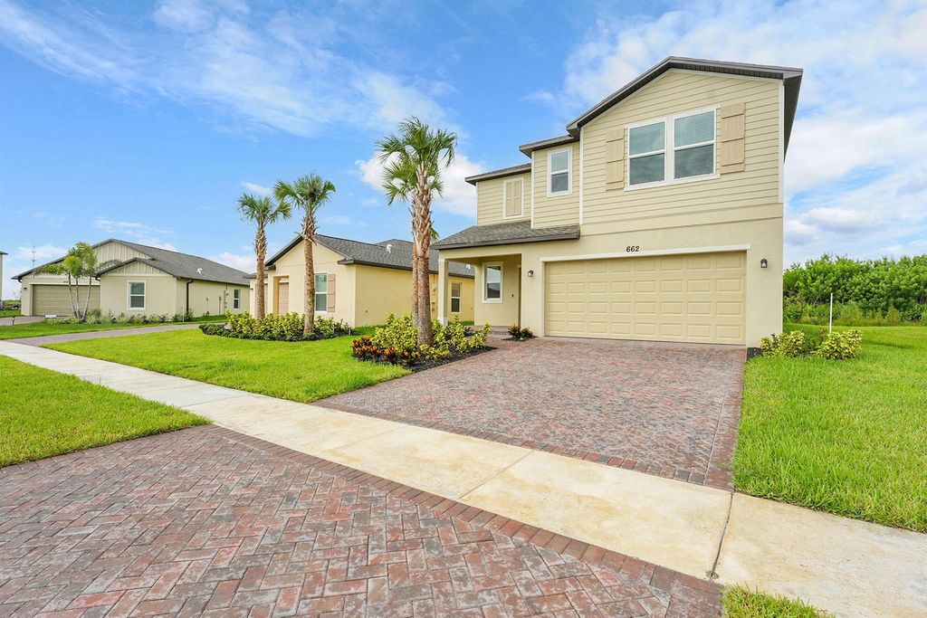 Photo of 662 Carlyle Way, Fort Pierce, FL 34947 (MLS # R11124021)