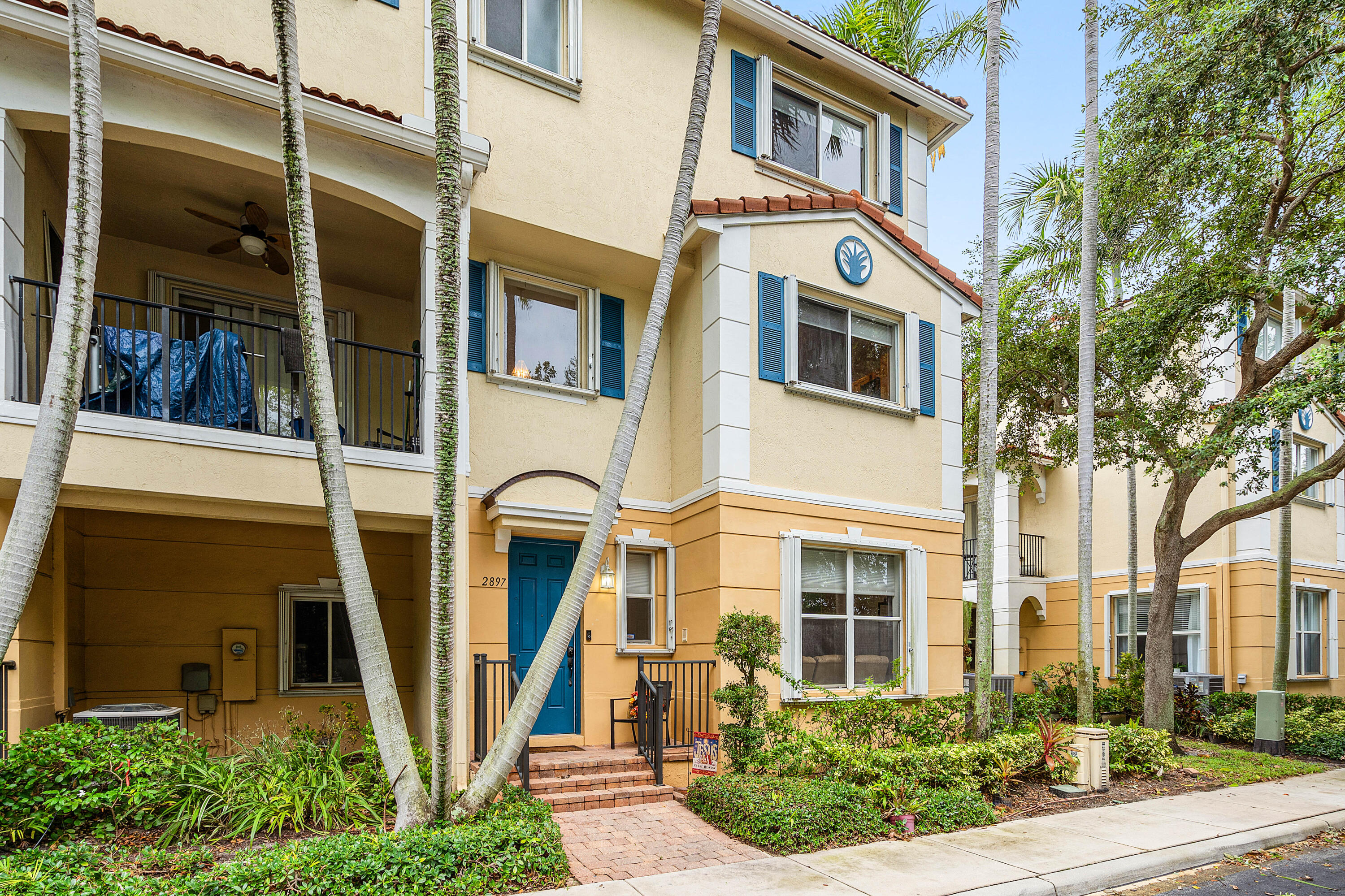 2897 S Greenleaf Circle