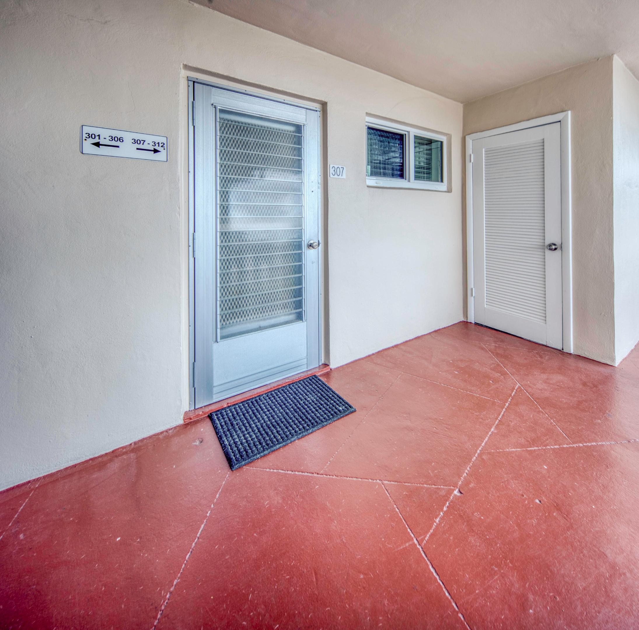 LAKE CLARKE GARDENS NO 19 COND DECL IN - Residential