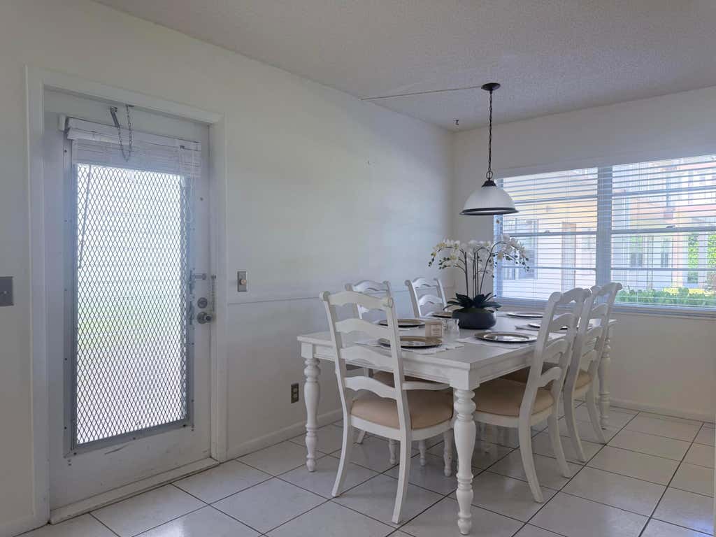 Photo of 52 MANSFIELD B #B, Boca Raton, FL 33434 (MLS # B26056349)