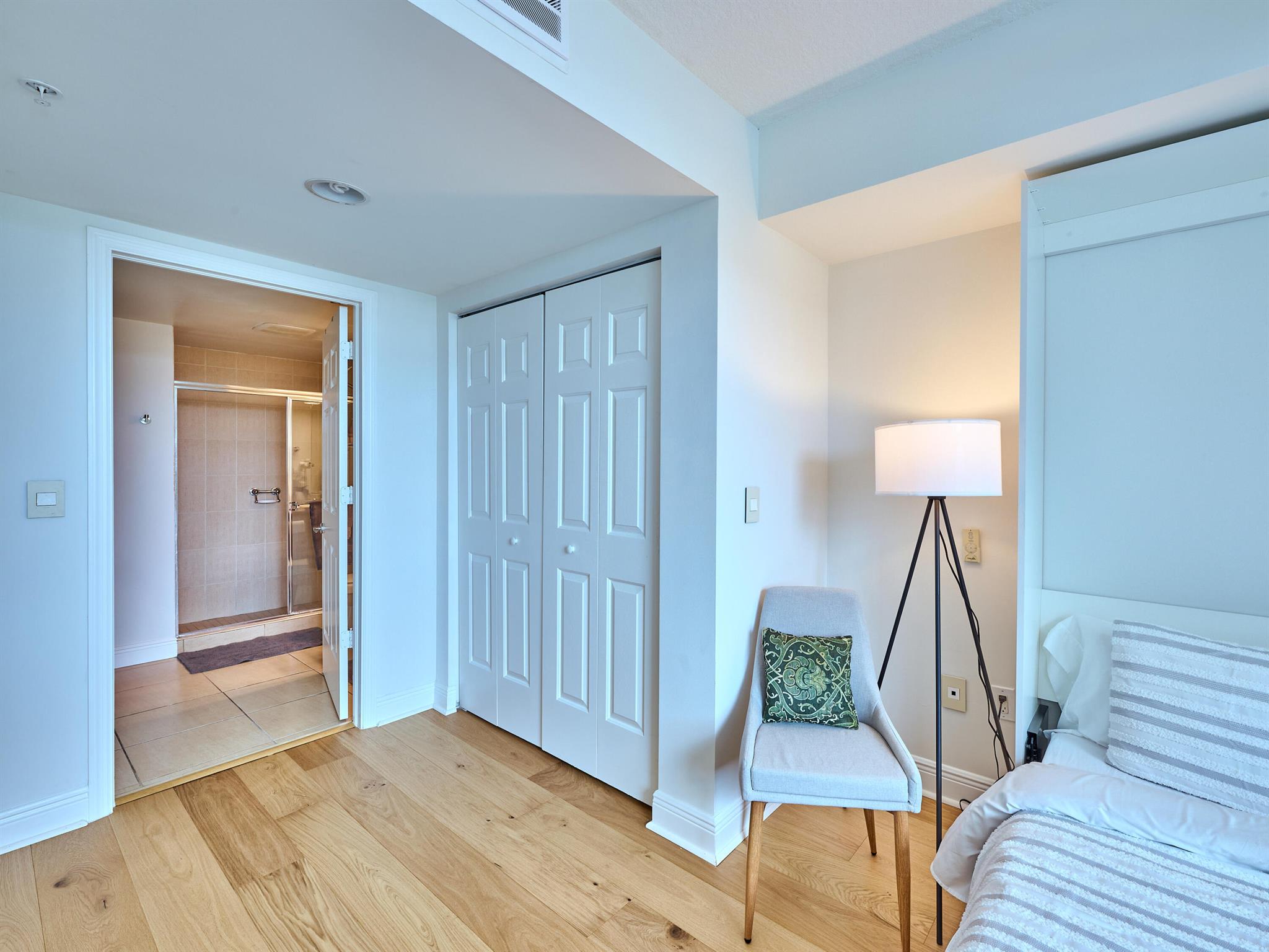 610 CLEMATIS CONDO - Residential