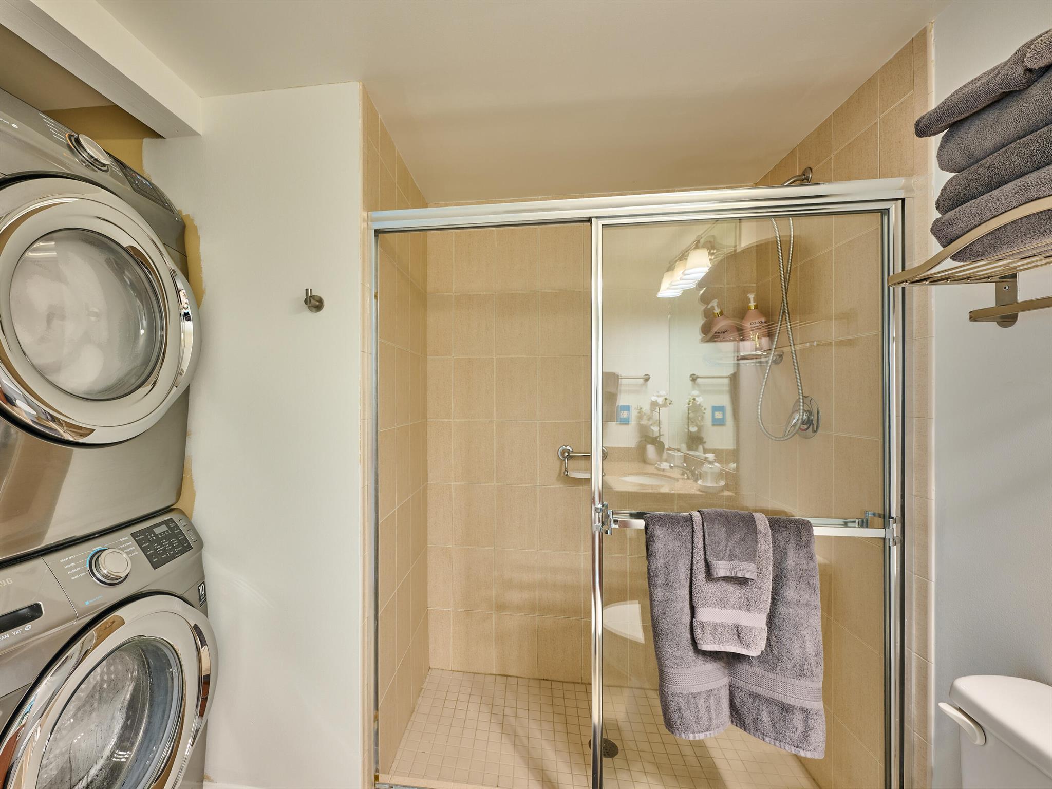 610 CLEMATIS CONDO - Residential