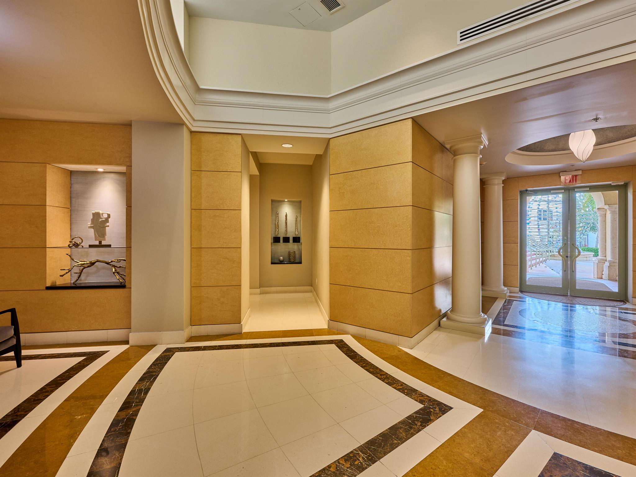 610 CLEMATIS CONDO - Residential