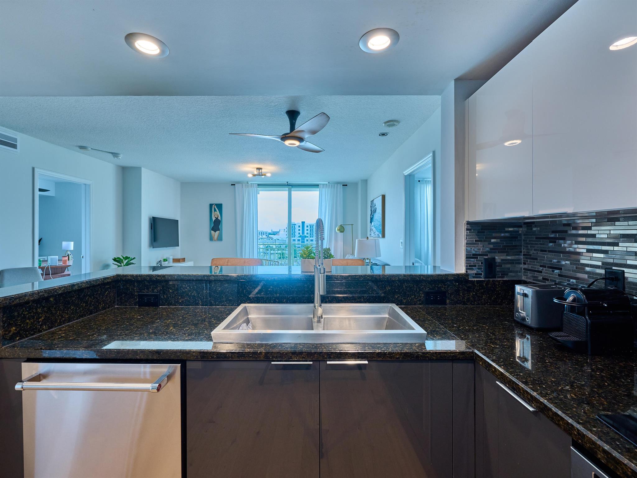 610 CLEMATIS CONDO - Residential