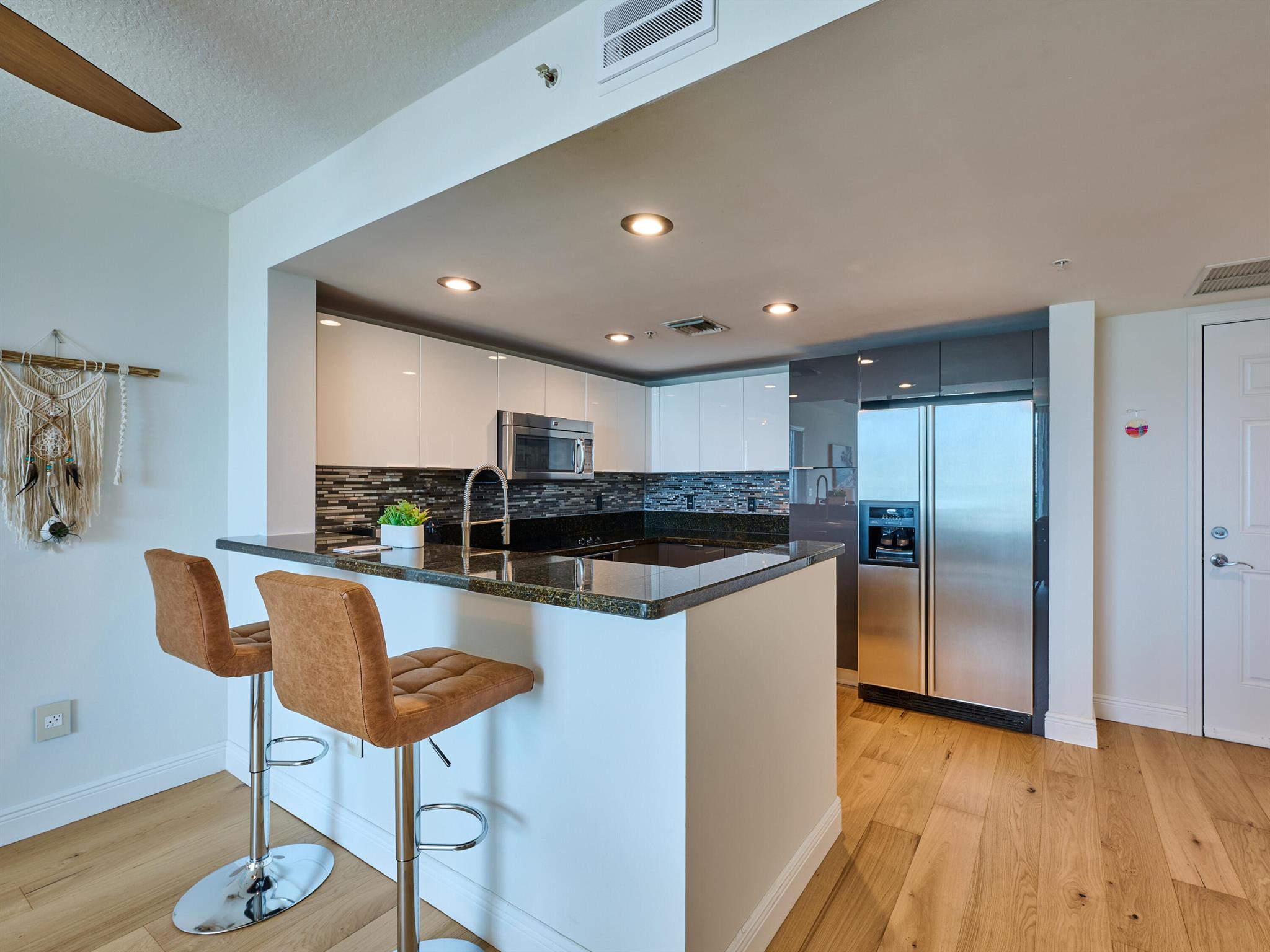 610 CLEMATIS CONDO - Residential