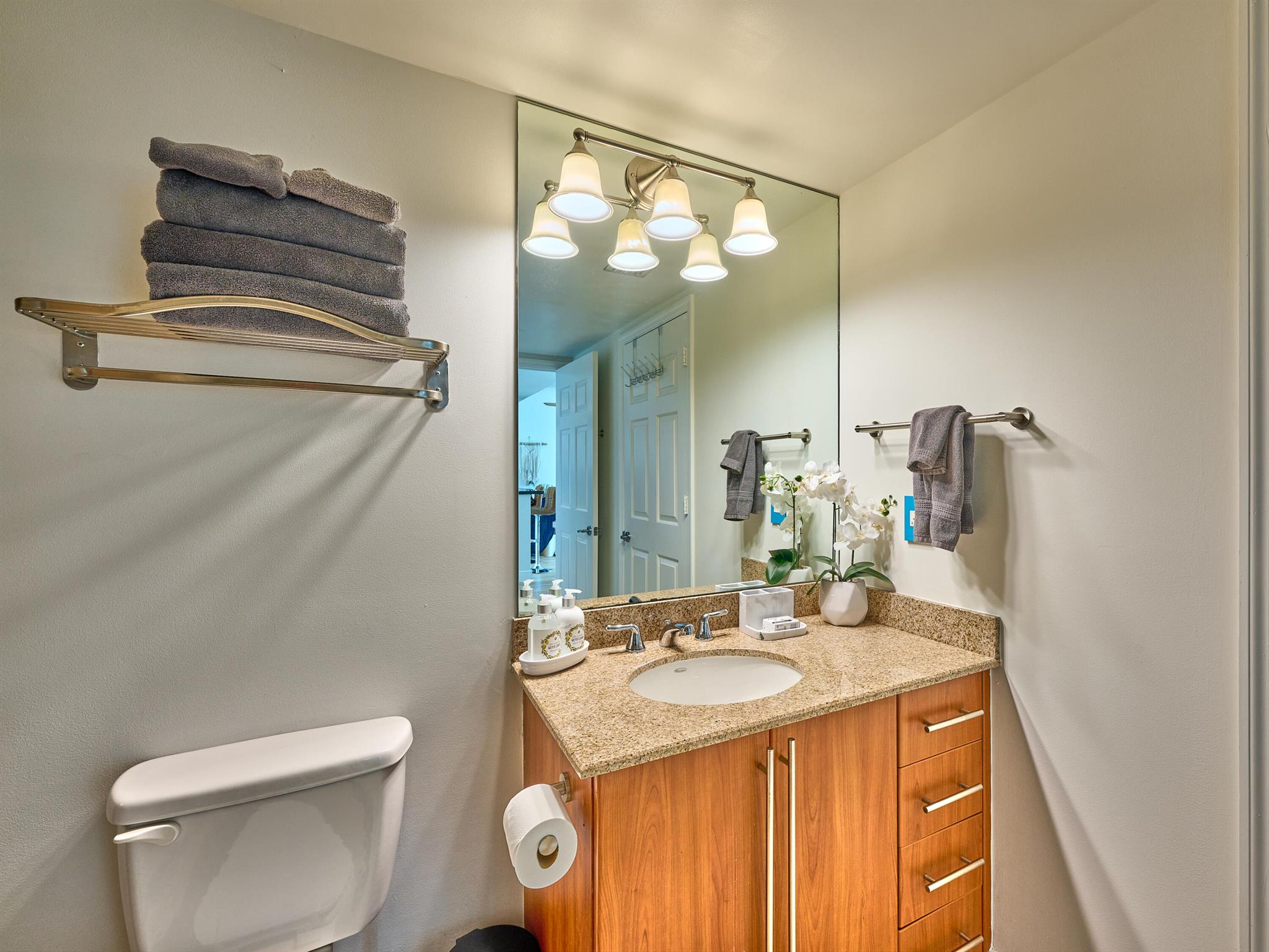 610 CLEMATIS CONDO - Residential