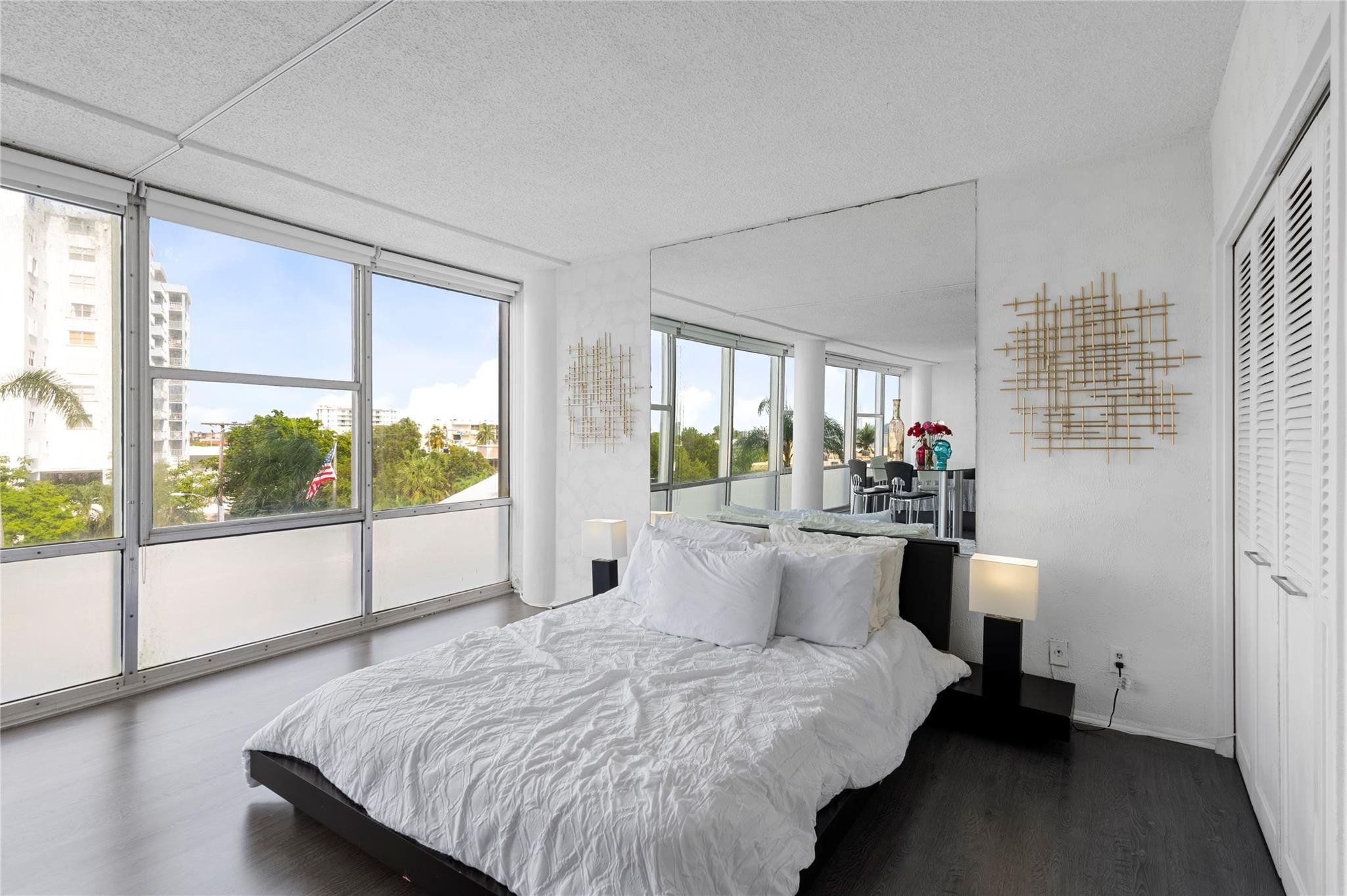 900 Bay Drive 303