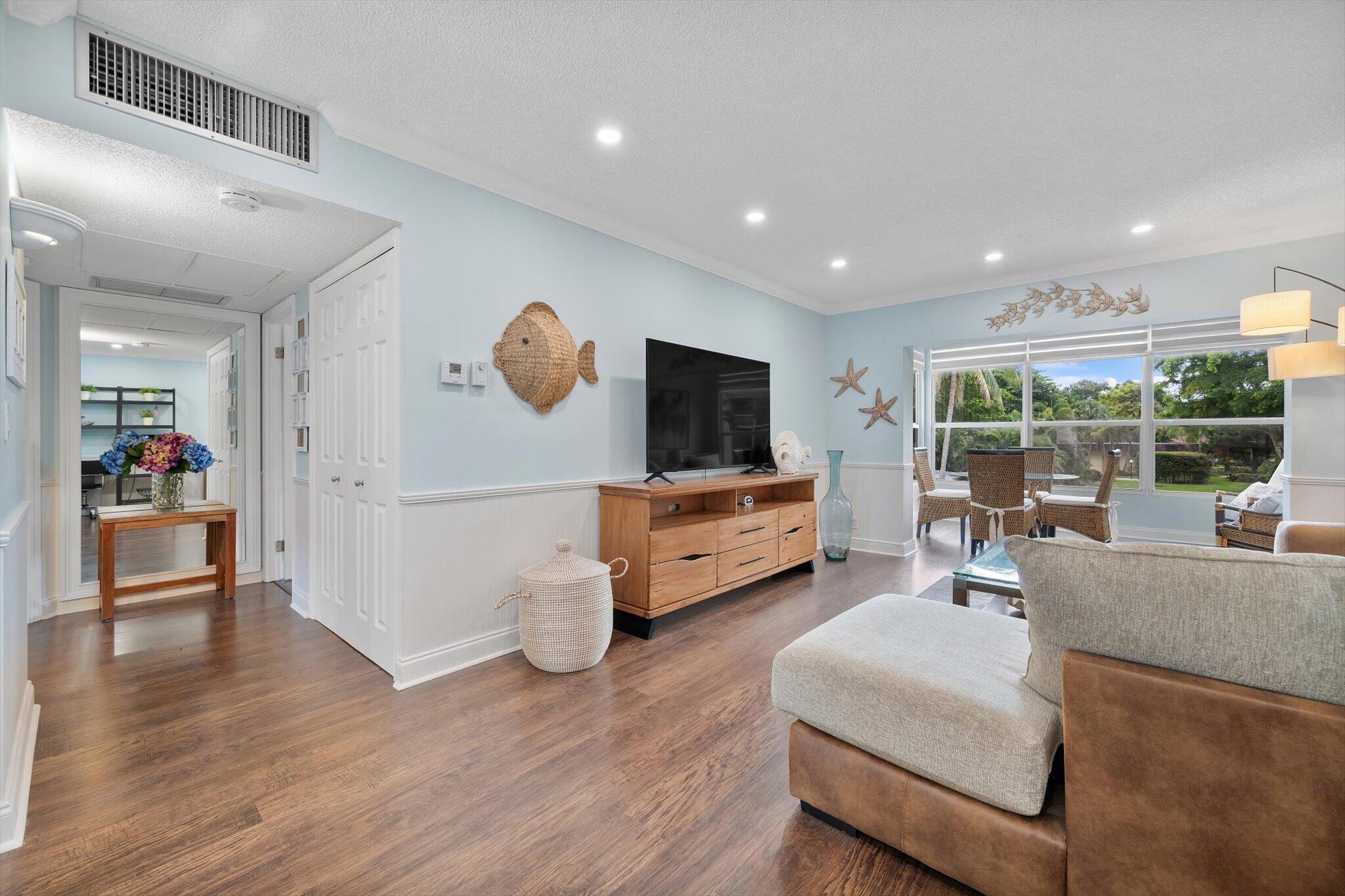 5171 W Oakland Park Boulevard 204