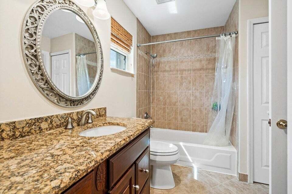 BOCA FALLS PAR J - Residential Lease