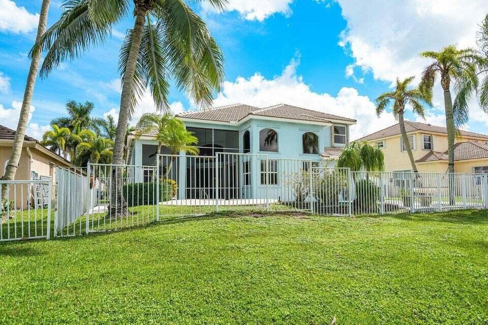 BOCA FALLS PAR J - Residential Lease