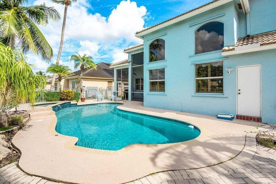 BOCA FALLS PAR J - Residential Lease