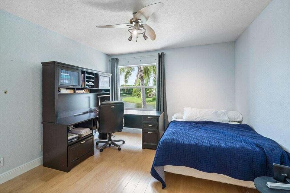 BOCA FALLS PAR J - Residential Lease