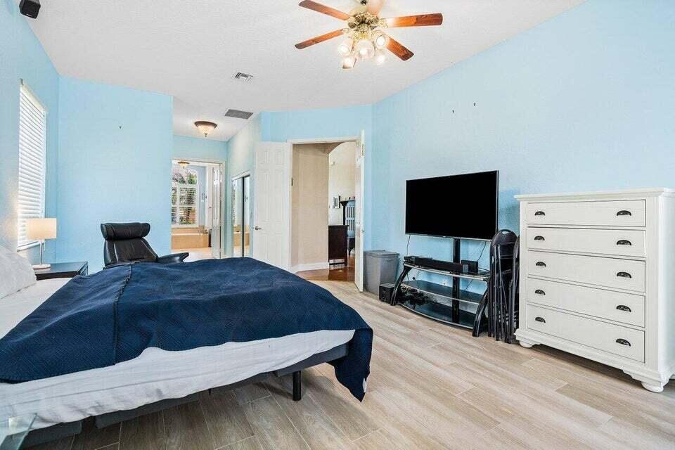 BOCA FALLS PAR J - Residential Lease