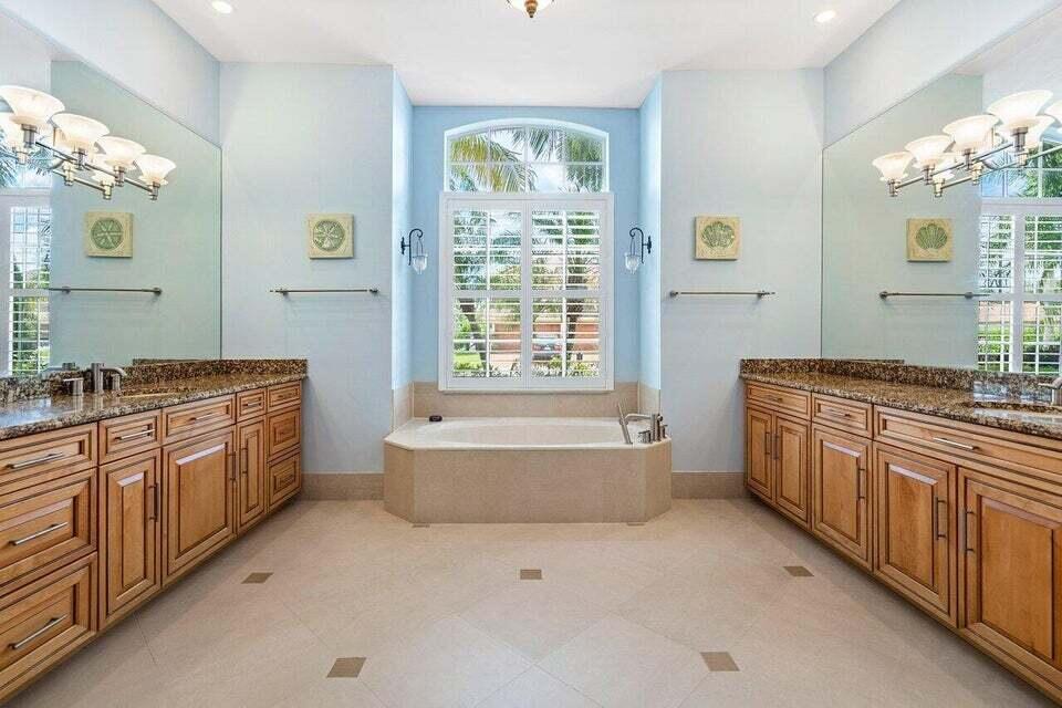 BOCA FALLS PAR J - Residential Lease