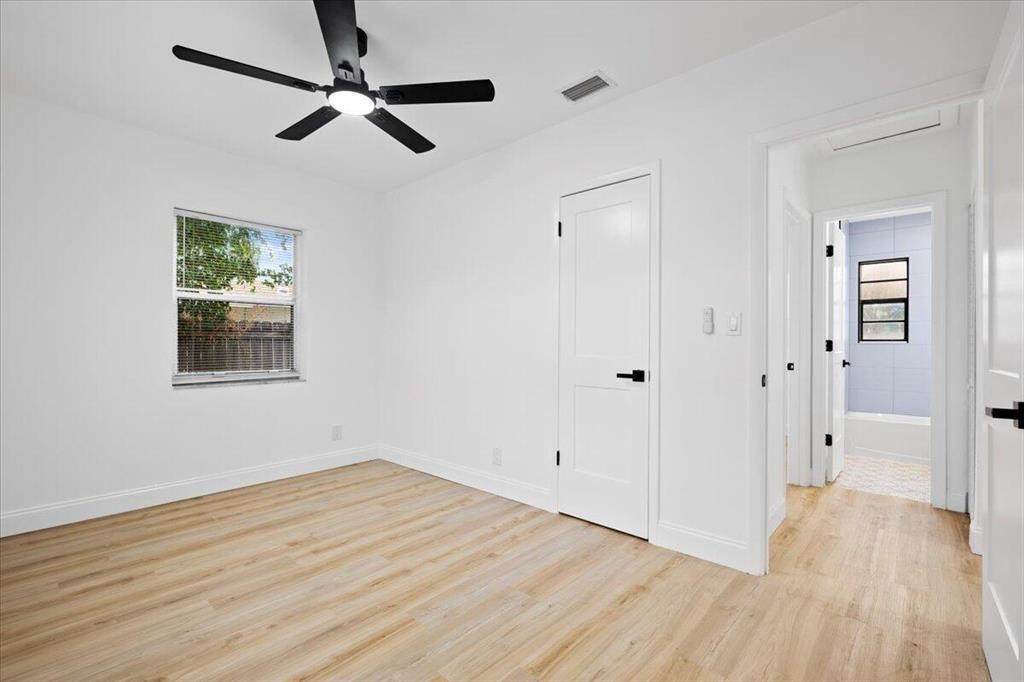 WHISPERING PALMS 5 - Residential