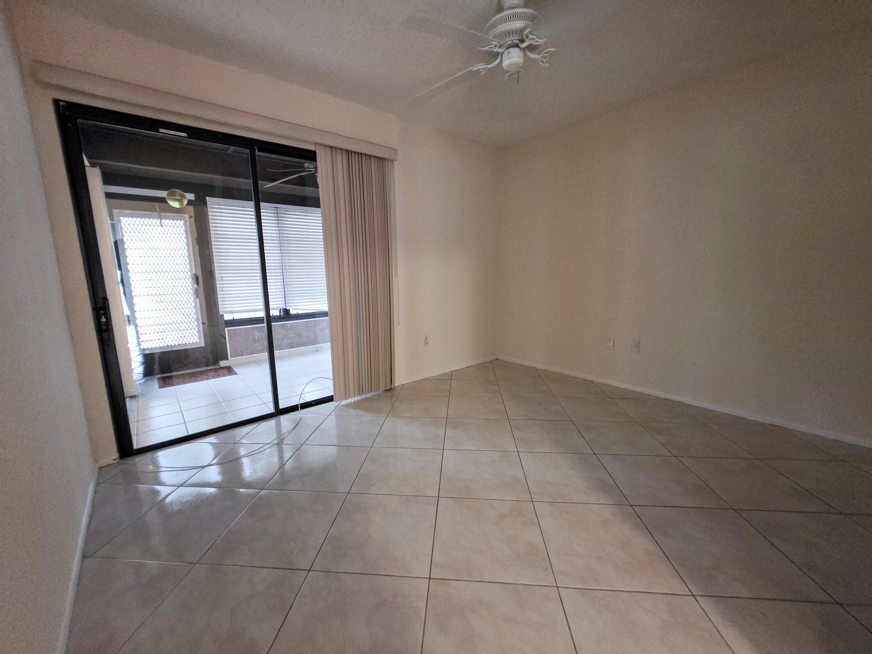 STRATHMORE GATE I UNIT ONE - Residential