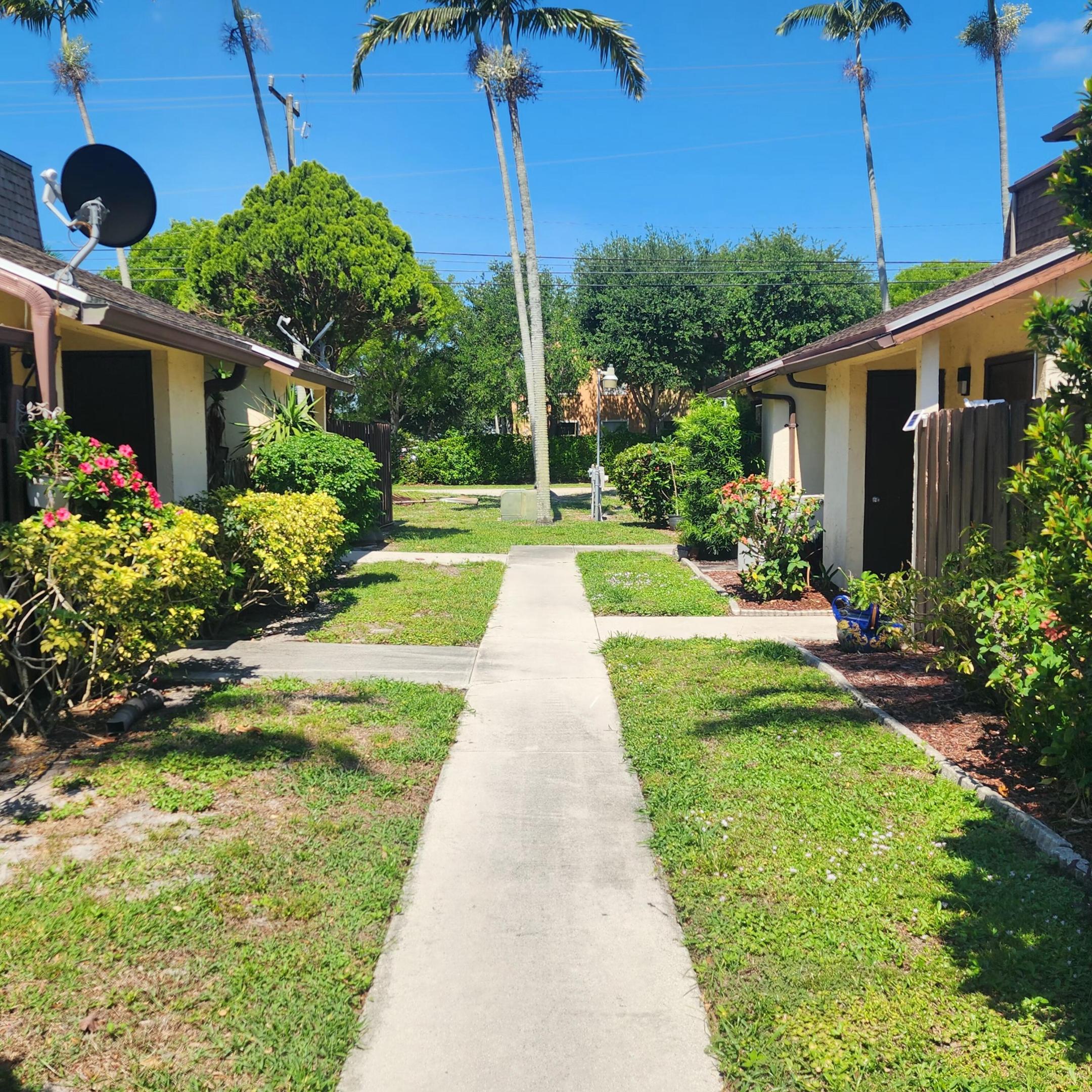 DAVIS PLACE - Residential