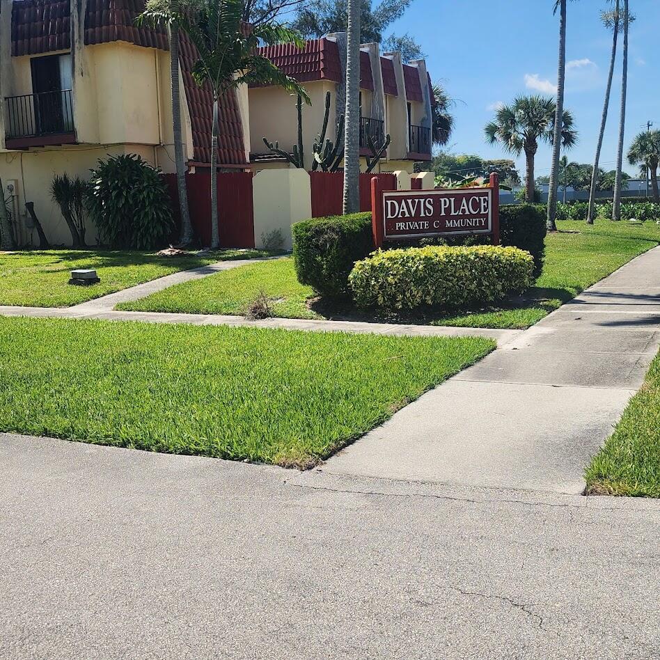 DAVIS PLACE - Residential