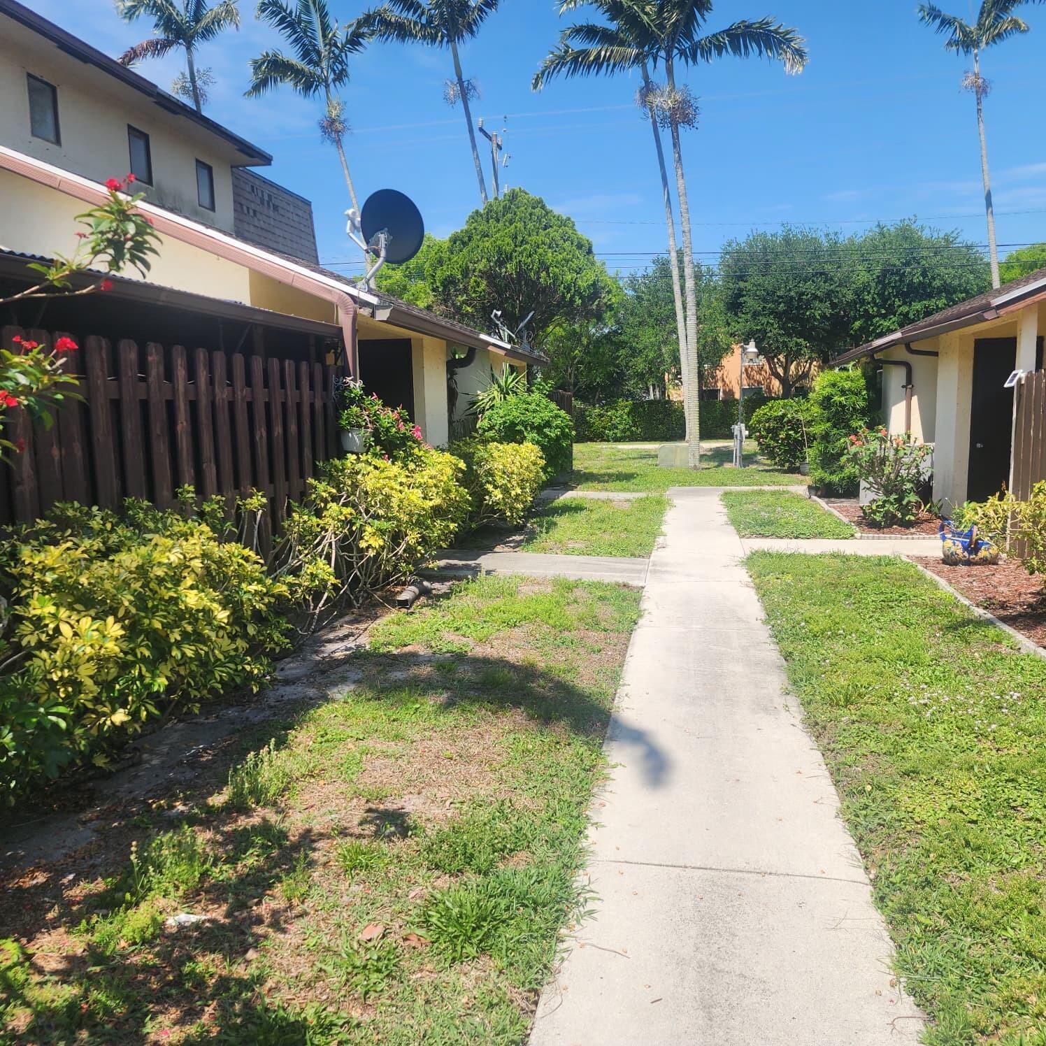 DAVIS PLACE - Residential
