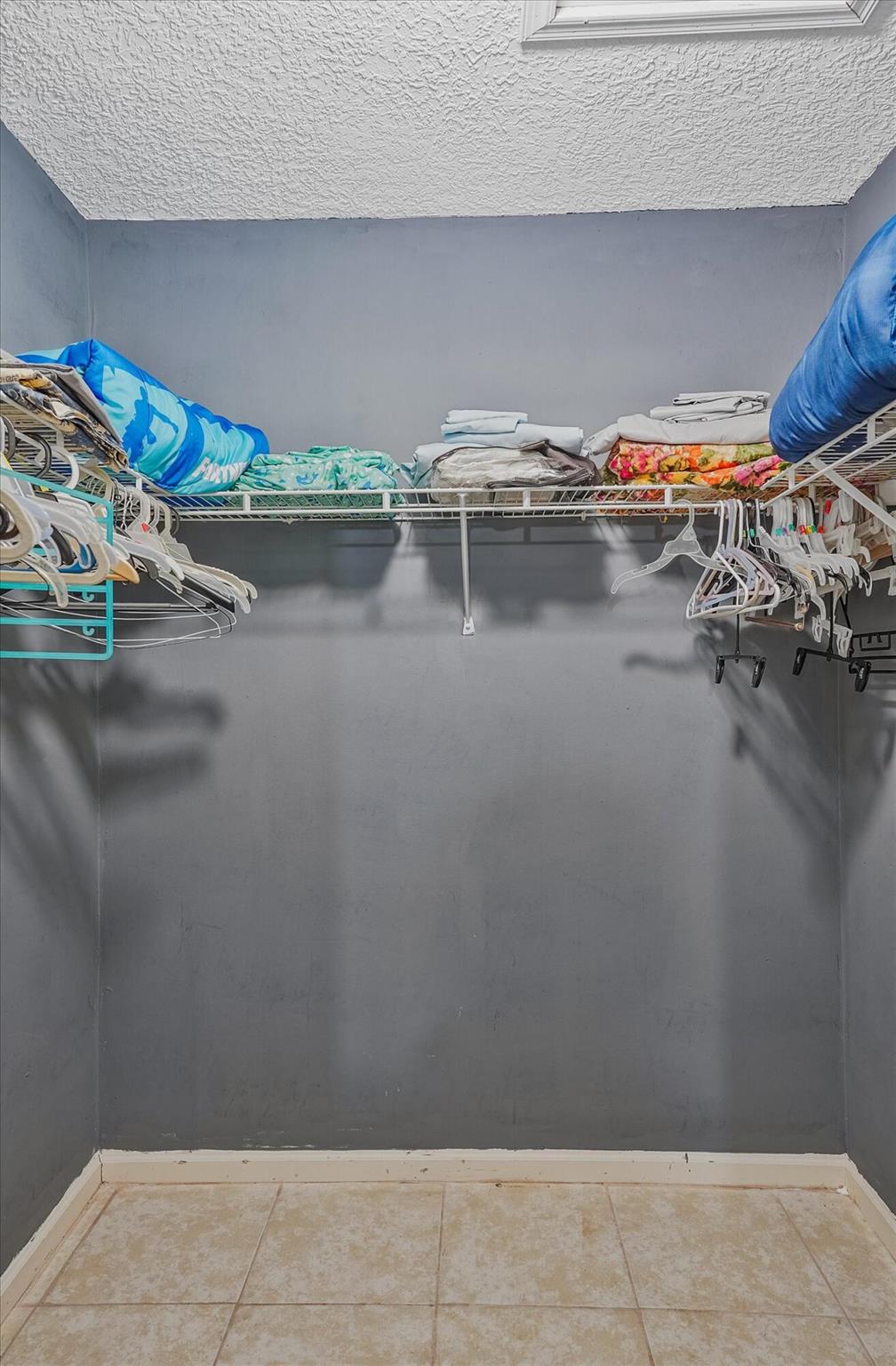 SUGAR POND MANOR OF WELLI - Residential Lease