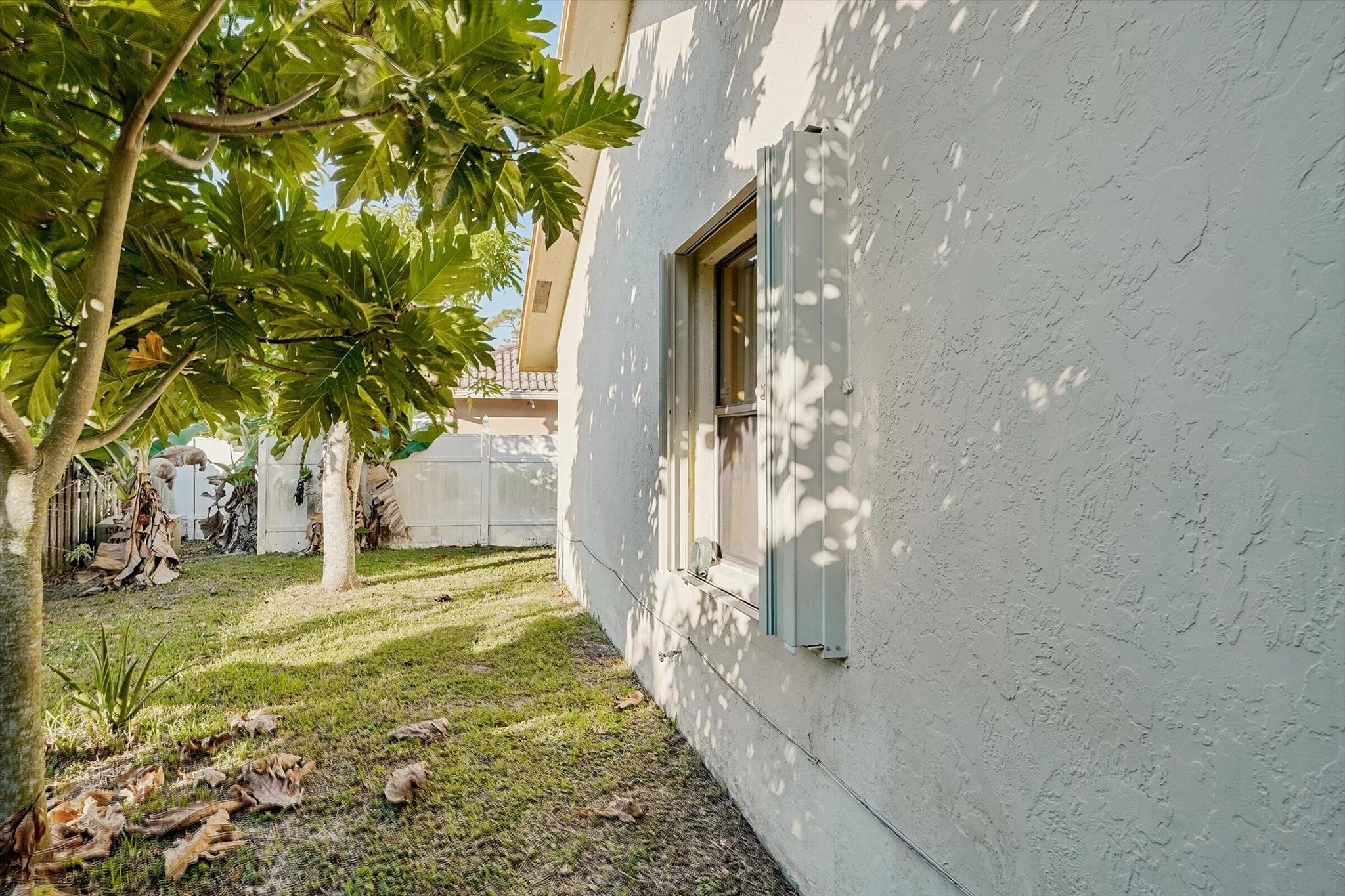 SUGAR POND MANOR OF WELLI - Residential Lease